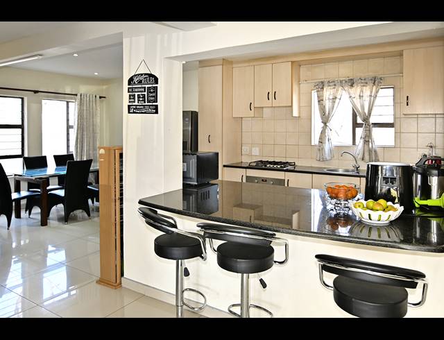 4 BEDROOM CLUSTER FOR SALE IN COUNTRY VIEW